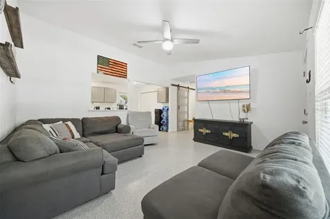720 Locust Street Tarpon Springs FL 34689
