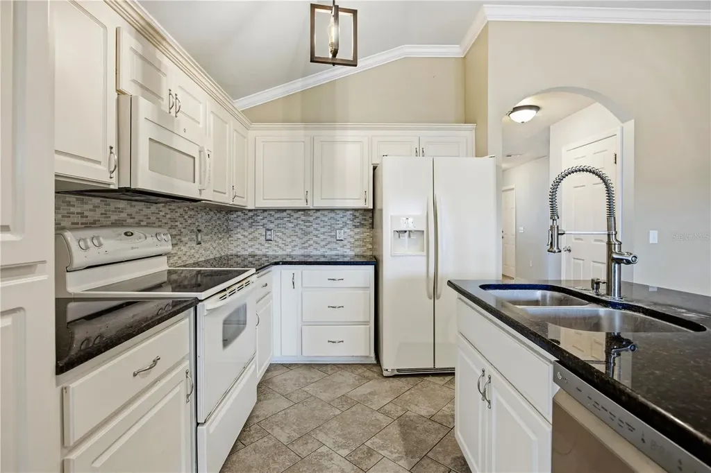 25488 NW 10th Avenue Newberry FL 32669