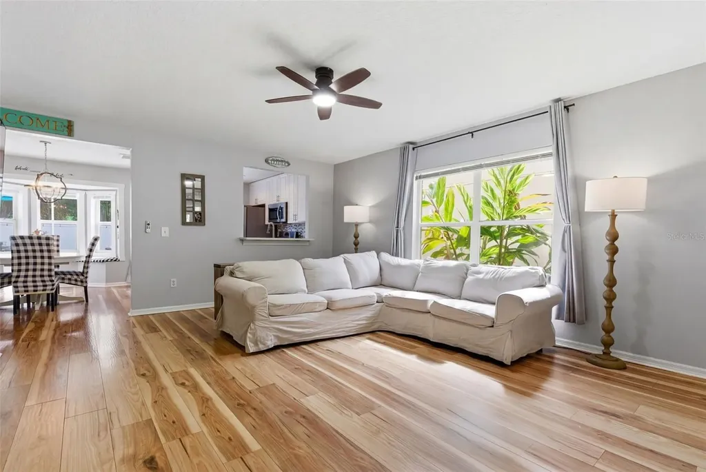 5805 Meadowpark Place Lithia FL 33547