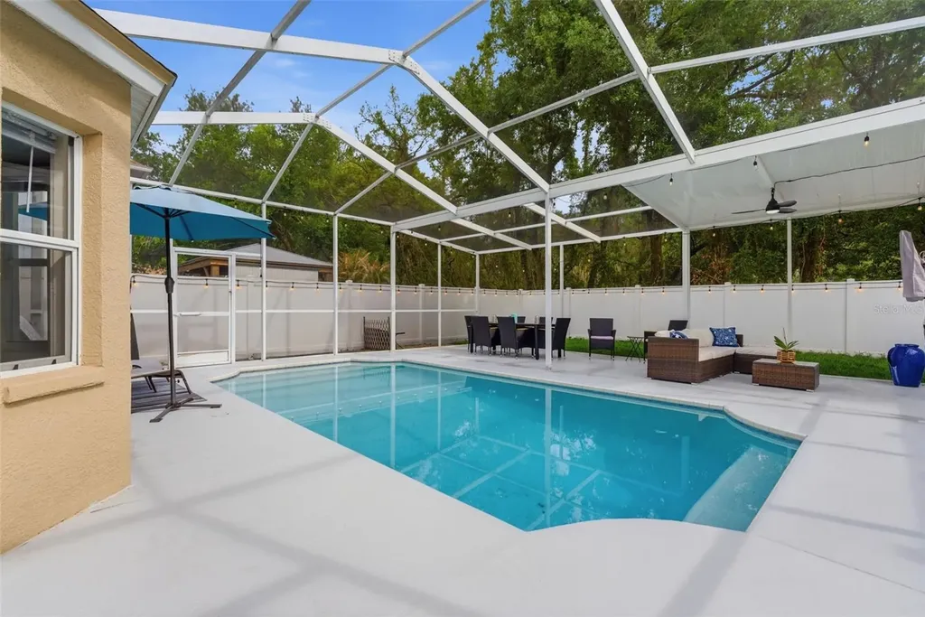 5805 Meadowpark Place Lithia FL 33547