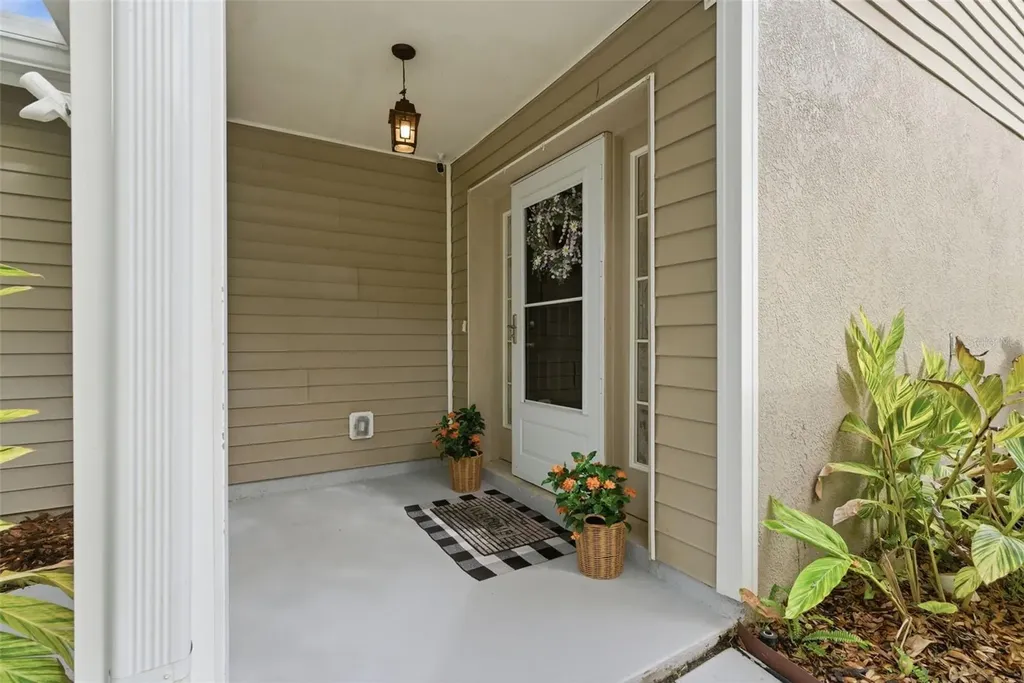 5805 Meadowpark Place Lithia FL 33547