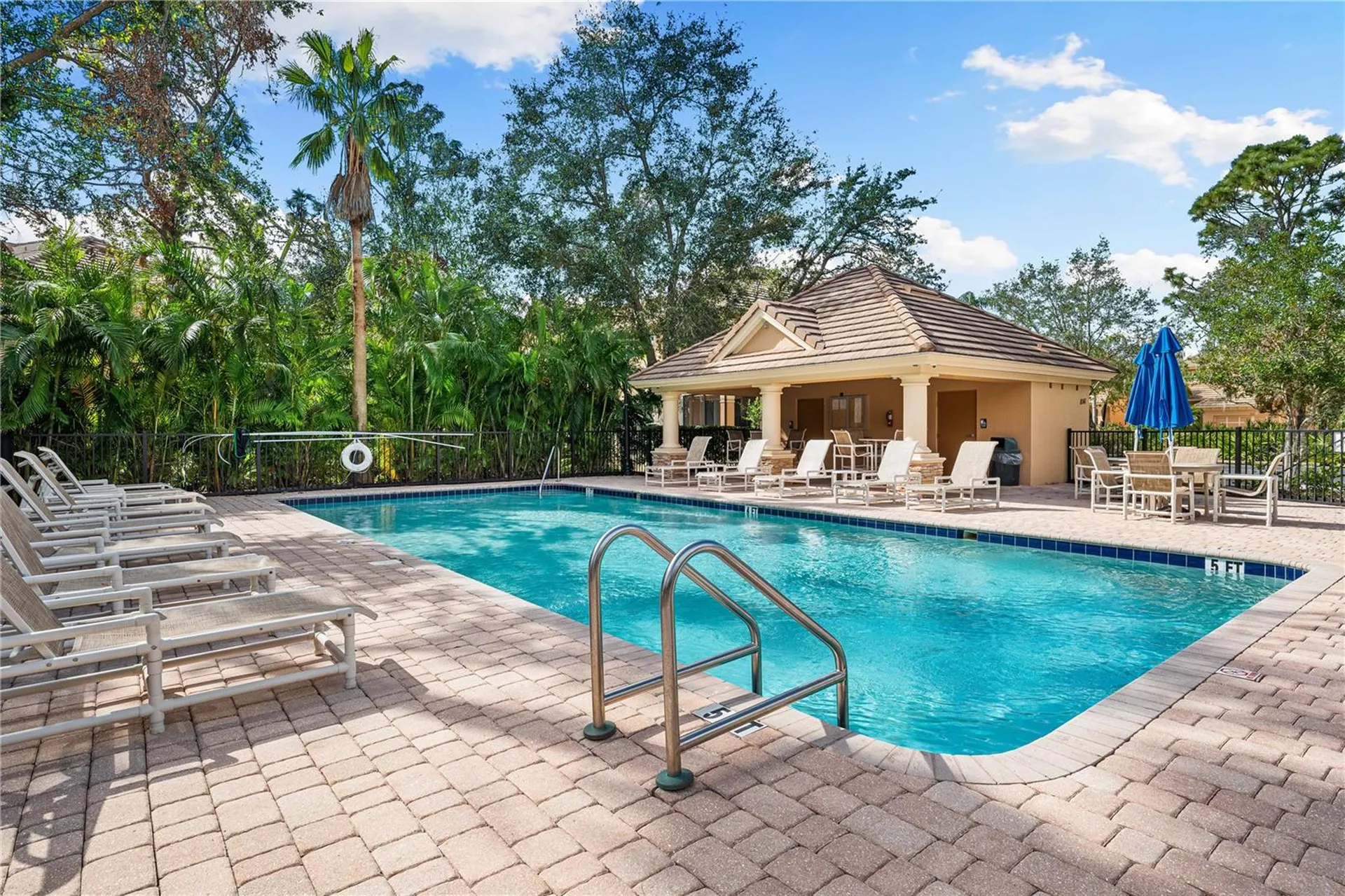 5531 Napa Drive Sarasota FL 34243