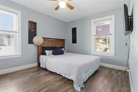 4831 Fairfield Avenue S St Petersburg FL 33711