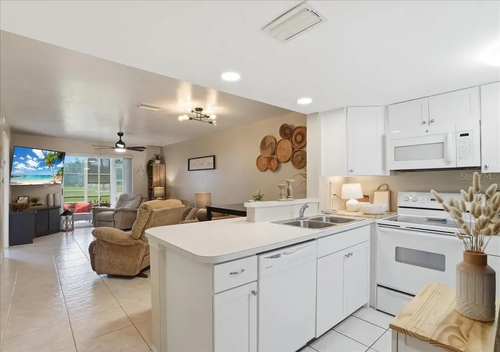 12538 SW Kingsway Circle Lake Suzy FL 34269