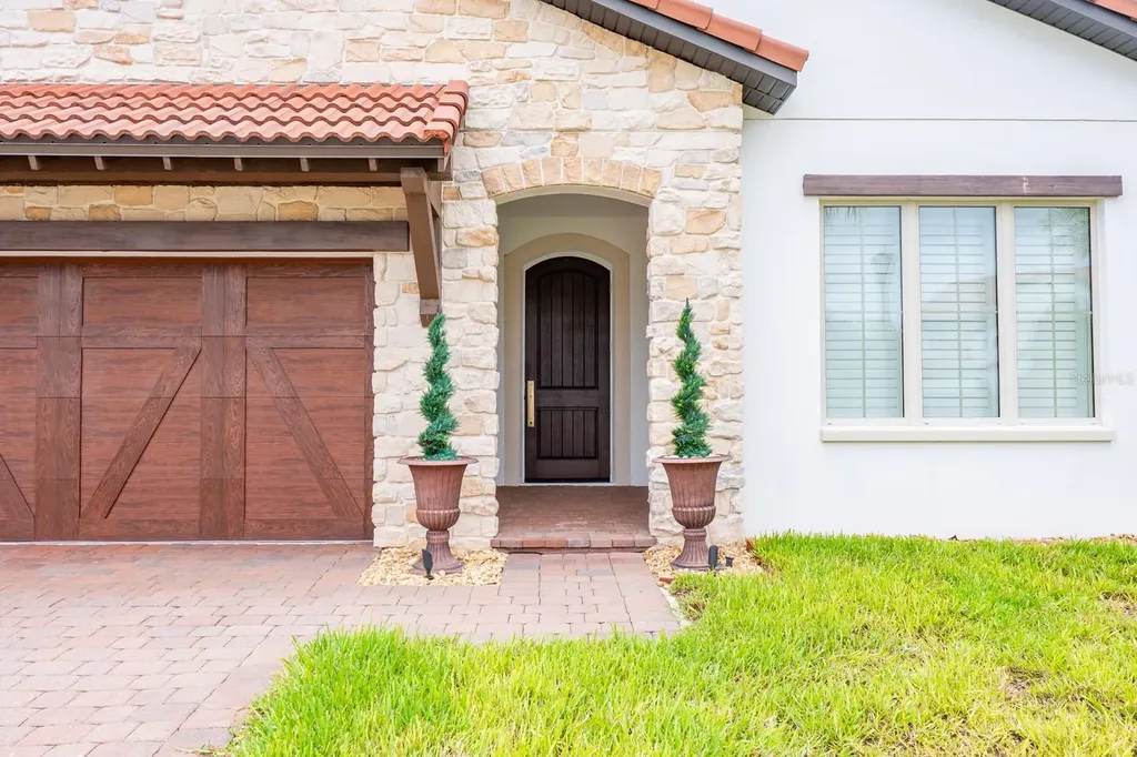 10409 Angel Oak Court Orlando FL 32836