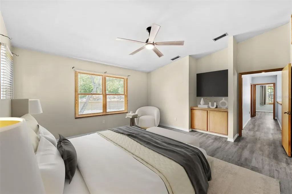 1550 Chateau Wood Drive Clearwater FL 33764