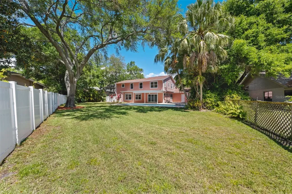 1550 Chateau Wood Drive Clearwater FL 33764