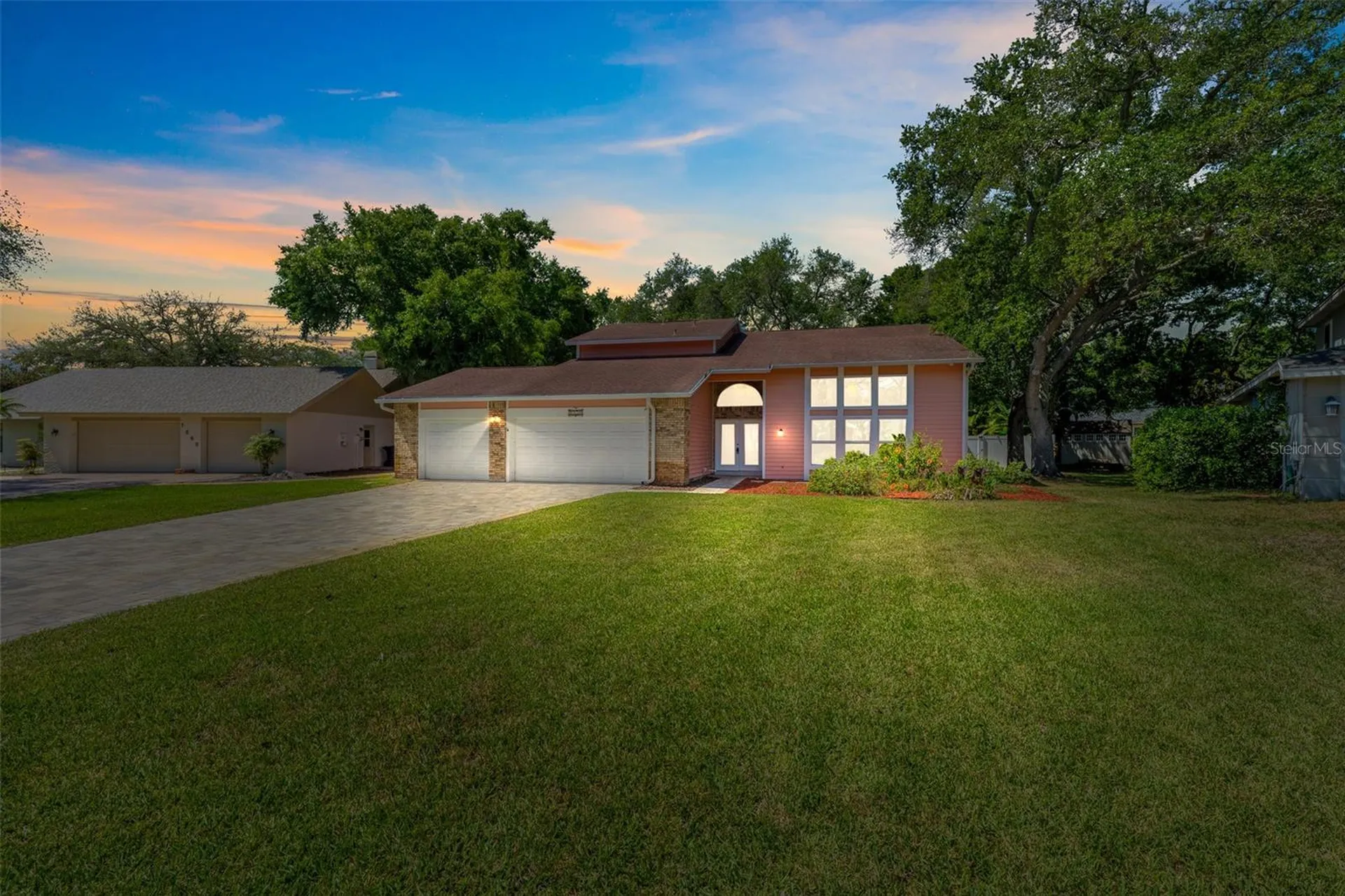 1550 Chateau Wood Drive Clearwater FL 33764