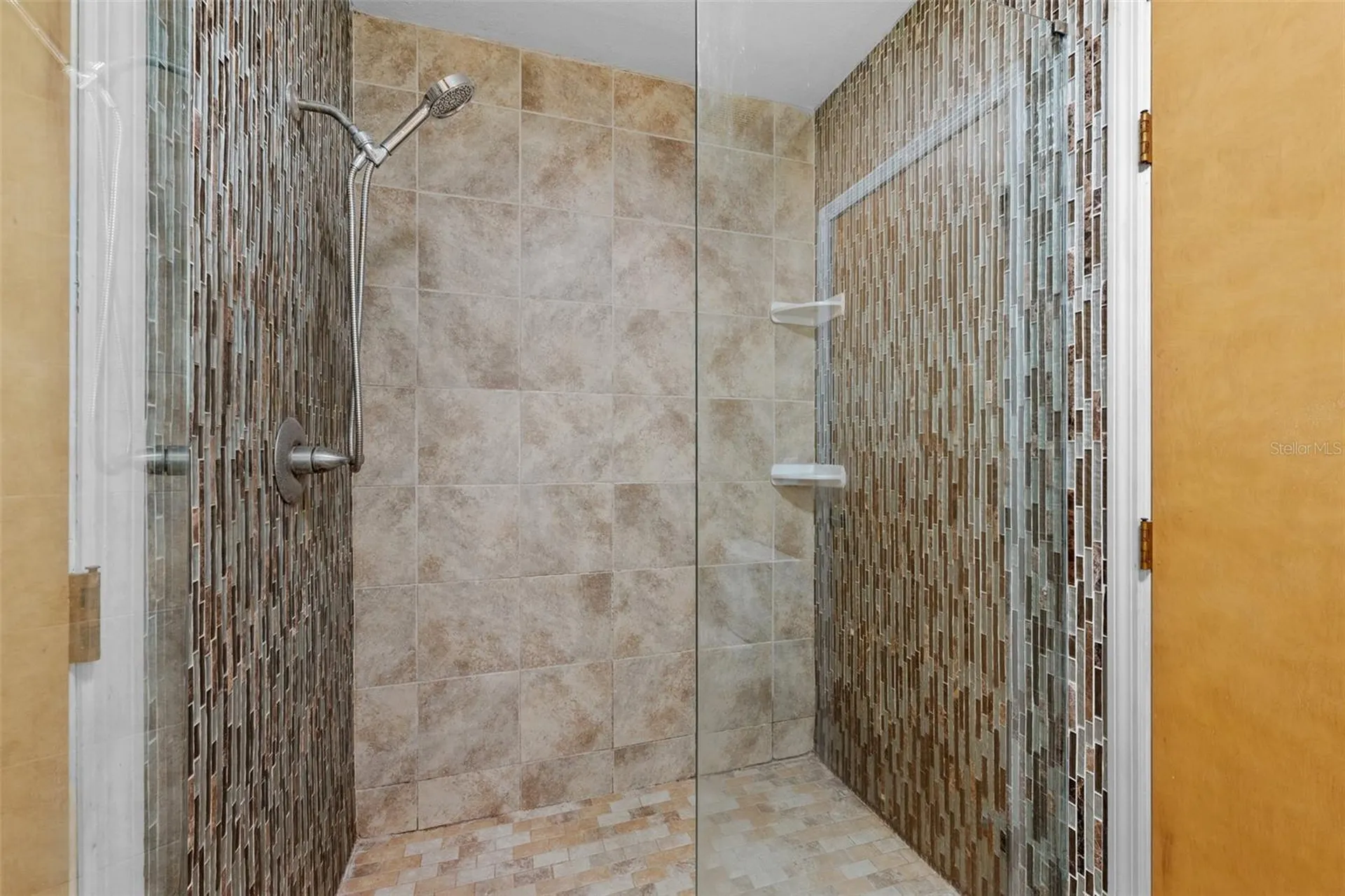 1550 Chateau Wood Drive Clearwater FL 33764