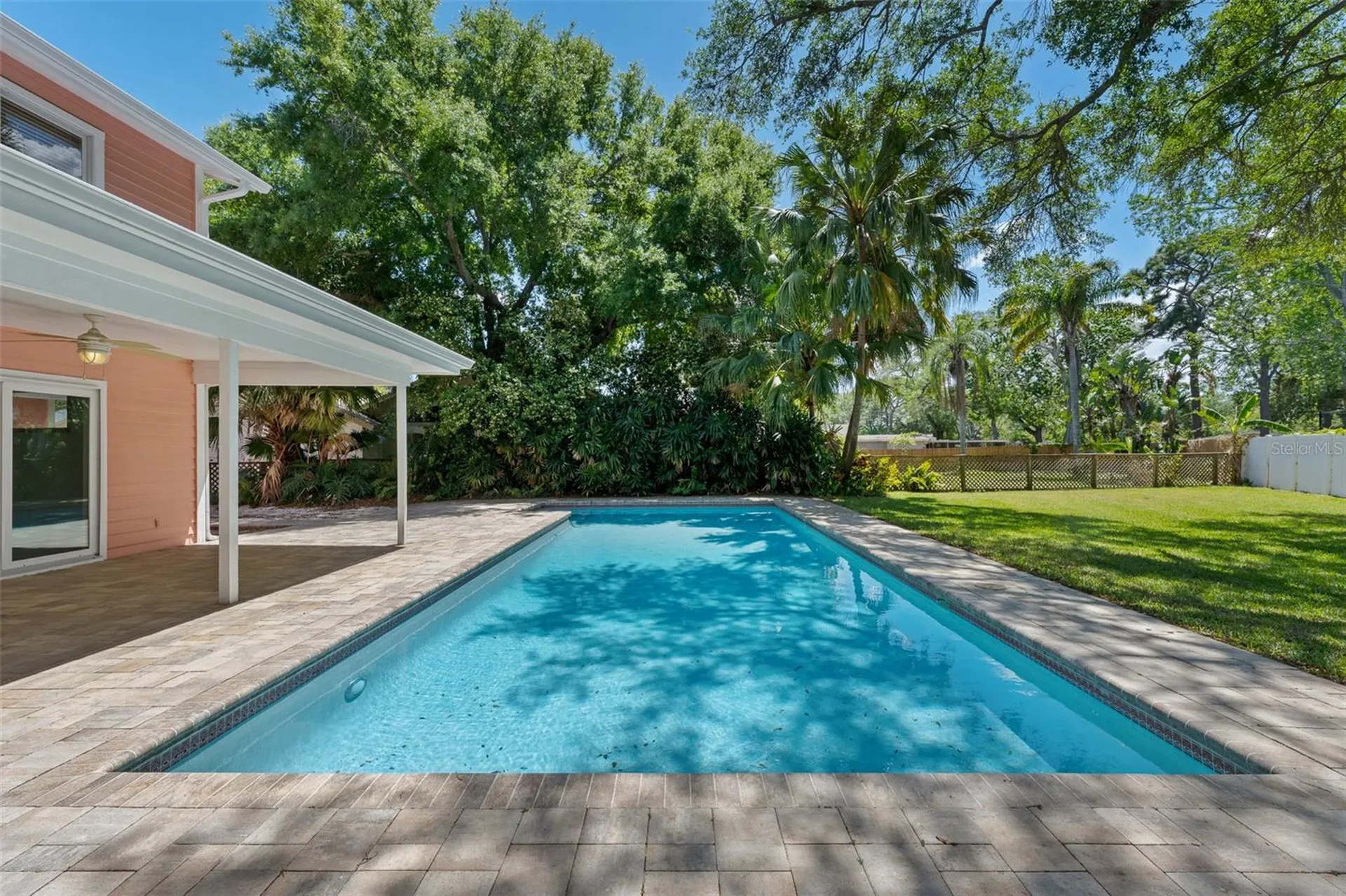 1550 Chateau Wood Drive Clearwater FL 33764