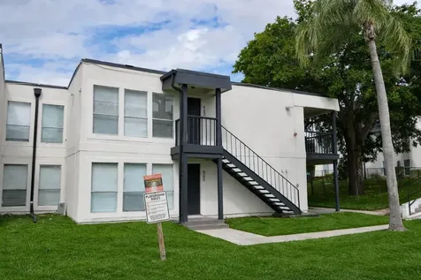 5004 Castile Place Tampa FL 33617