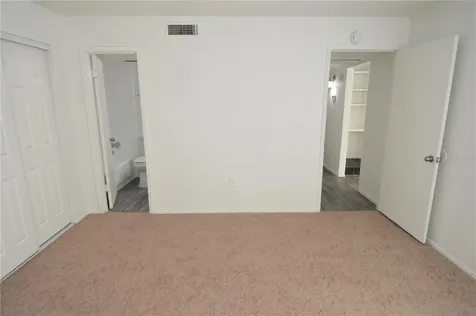 5004 Castile Place Tampa FL 33617