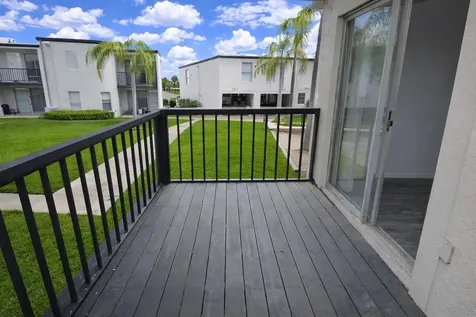 5004 Castile Place Tampa FL 33617