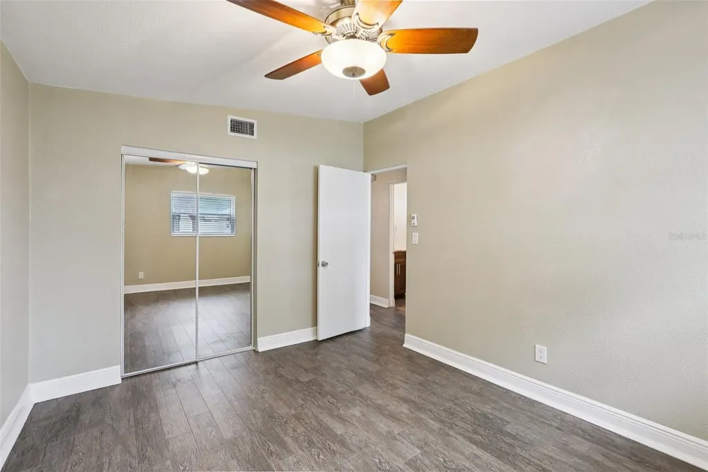 205 SE Jefferson Circle N St Petersburg FL 33703