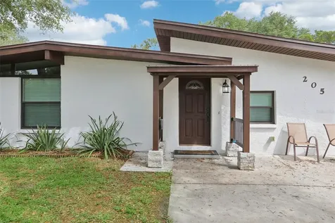 205 SE Jefferson Circle N St Petersburg FL 33703