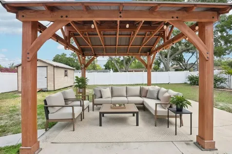 205 SE Jefferson Circle N St Petersburg FL 33703