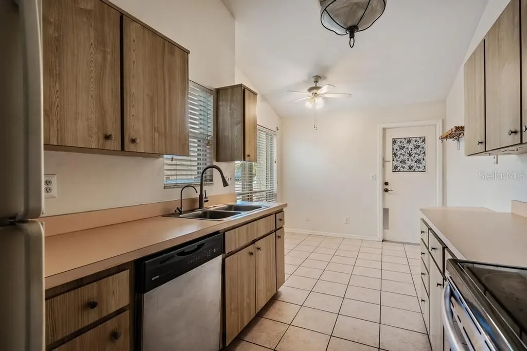 274 Buckingham Place Palm Harbor FL 34684