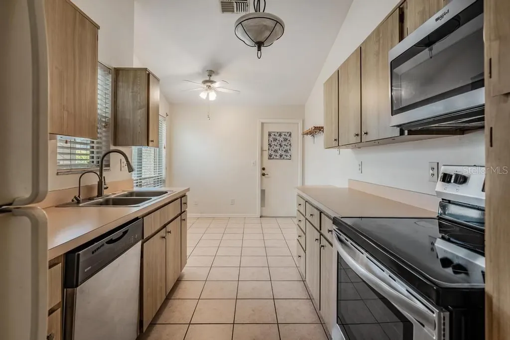 274 Buckingham Place Palm Harbor FL 34684
