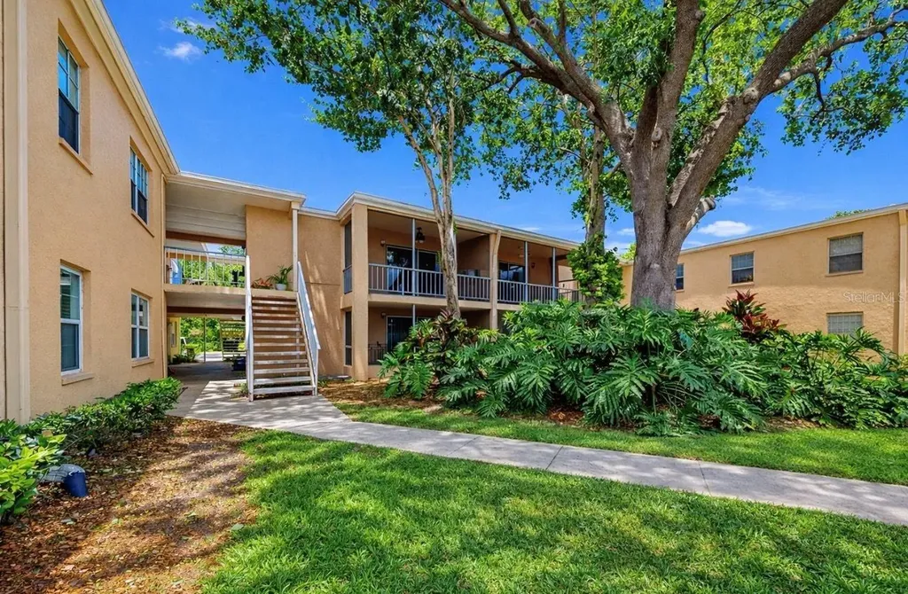 4724 Christa Court Tampa FL 33614