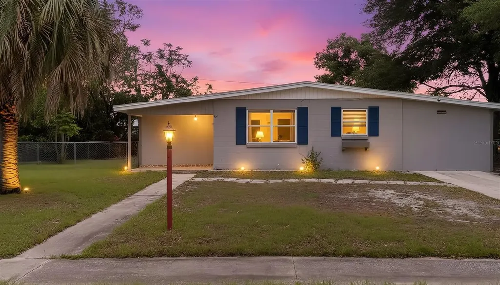 970 Roberts Boulevard Deltona FL 32725