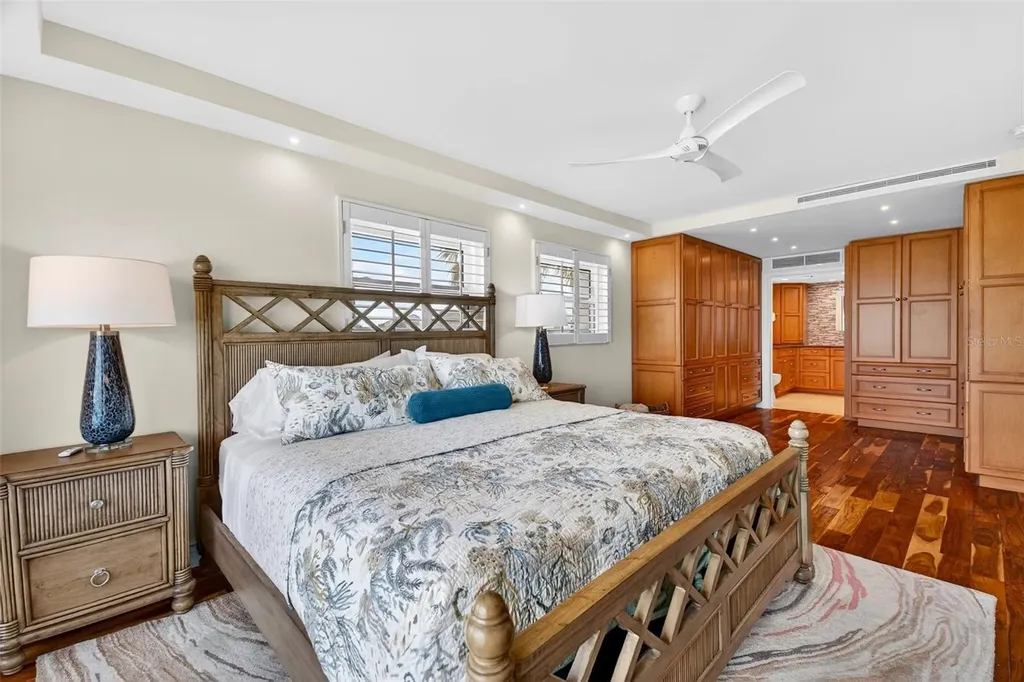 4708 Ocean Boulevard Sarasota FL 34242