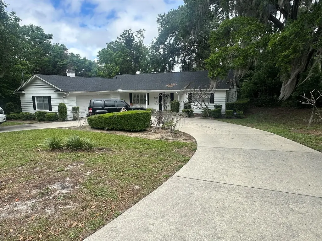 1825 Normandy Drive Mount Dora FL 32757