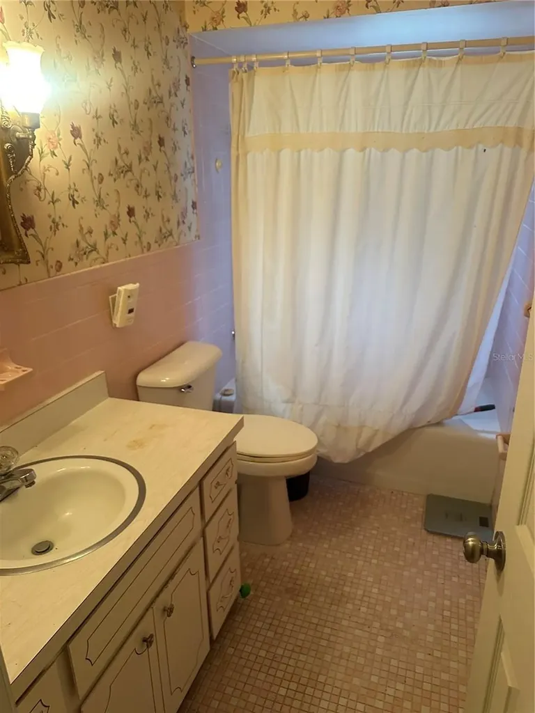 1825 Normandy Drive Mount Dora FL 32757