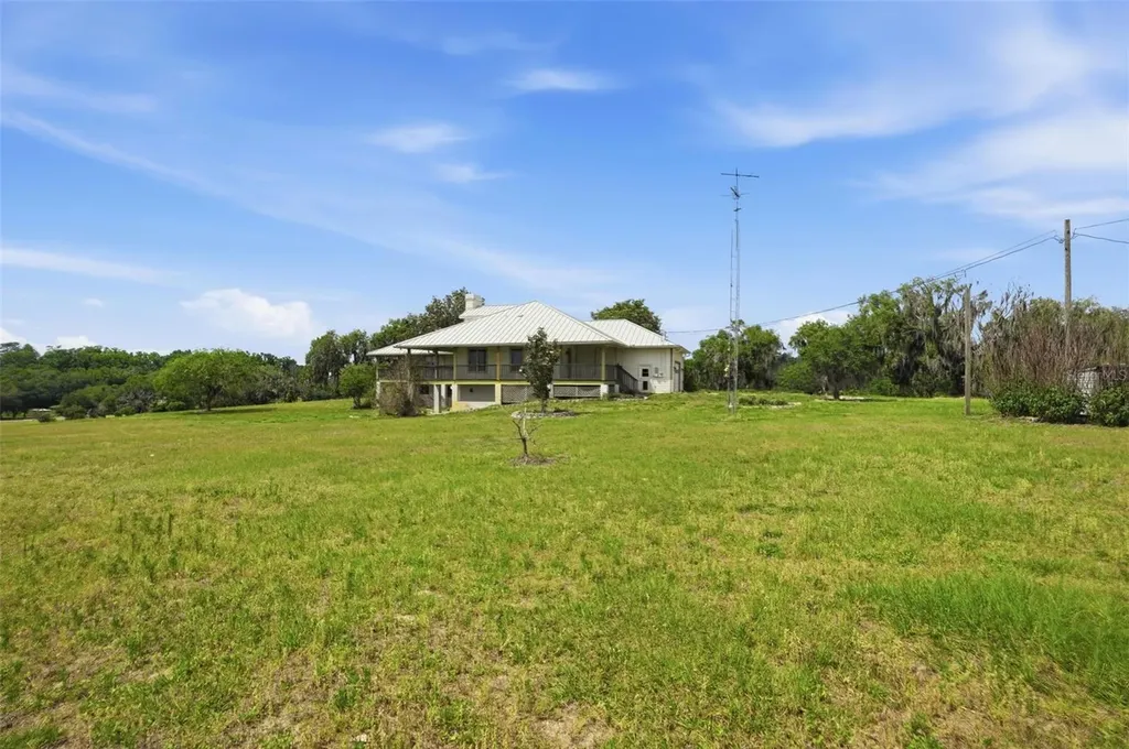 18610 Townsend House Road Dade City FL 33523