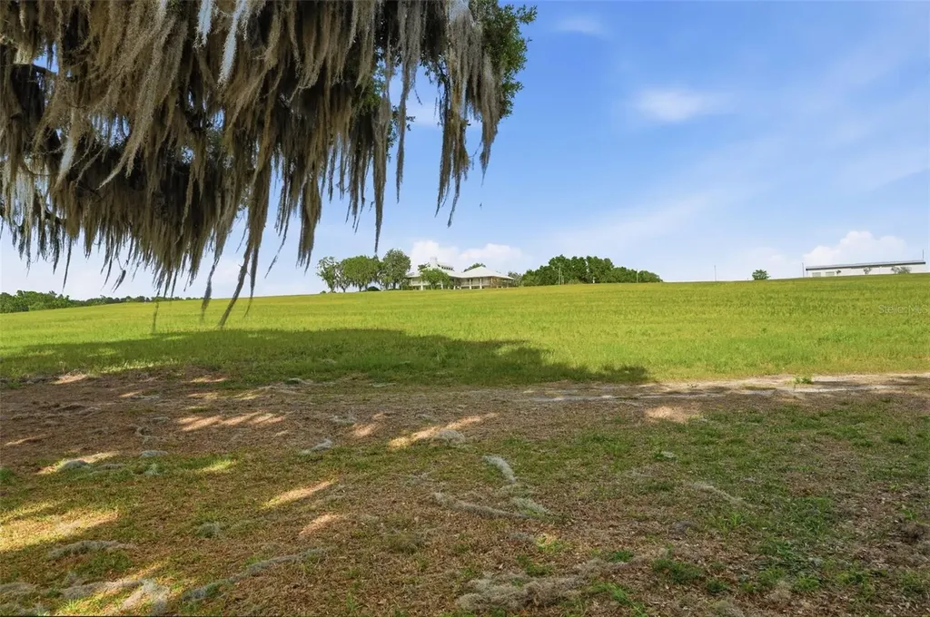 18610 Townsend House Road Dade City FL 33523