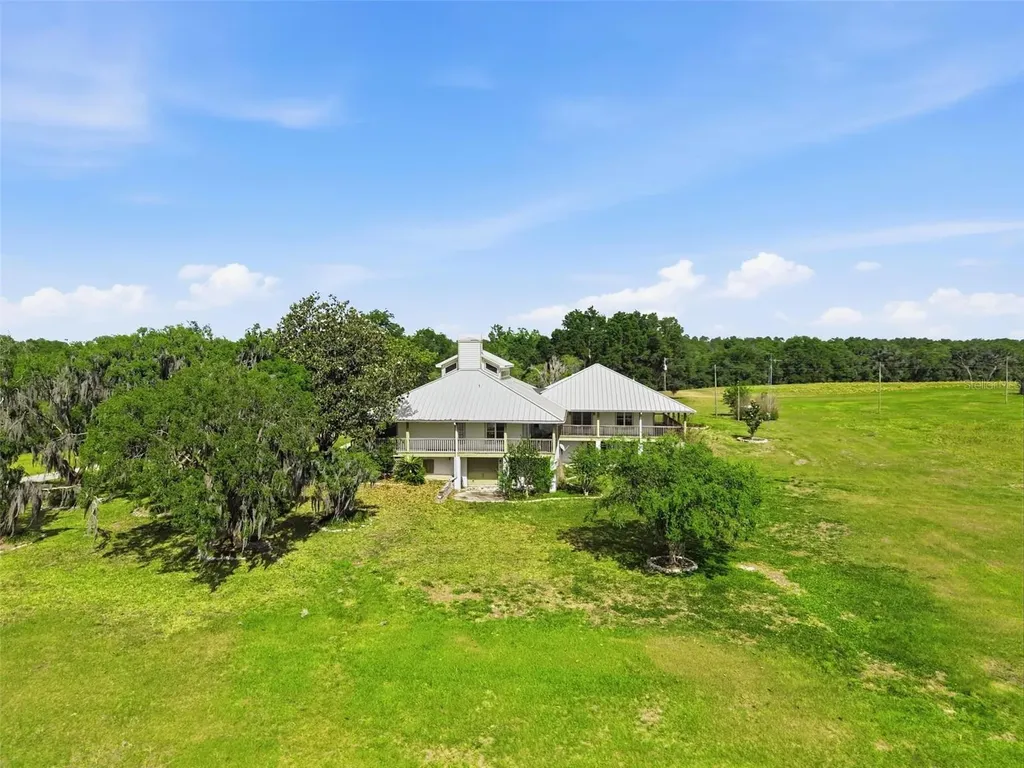 18610 Townsend House Road Dade City FL 33523