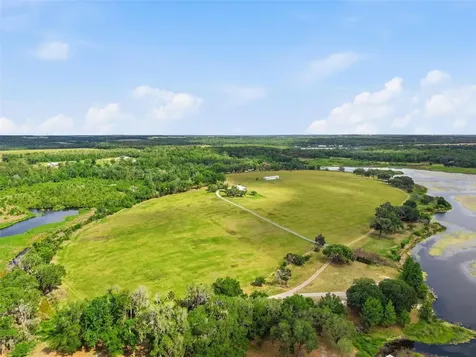 18610 Townsend House Road Dade City FL 33523