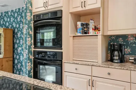 18610 Townsend House Road Dade City FL 33523