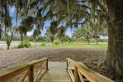18610 Townsend House Road Dade City FL 33523
