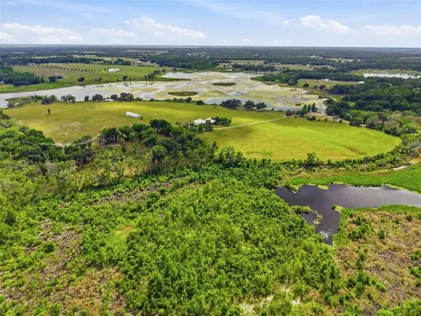 18610 Townsend House Road Dade City FL 33523