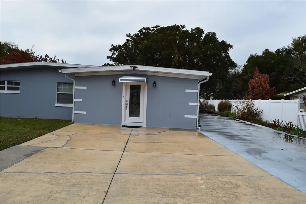 8304 Dot Lane Orlando FL 32809