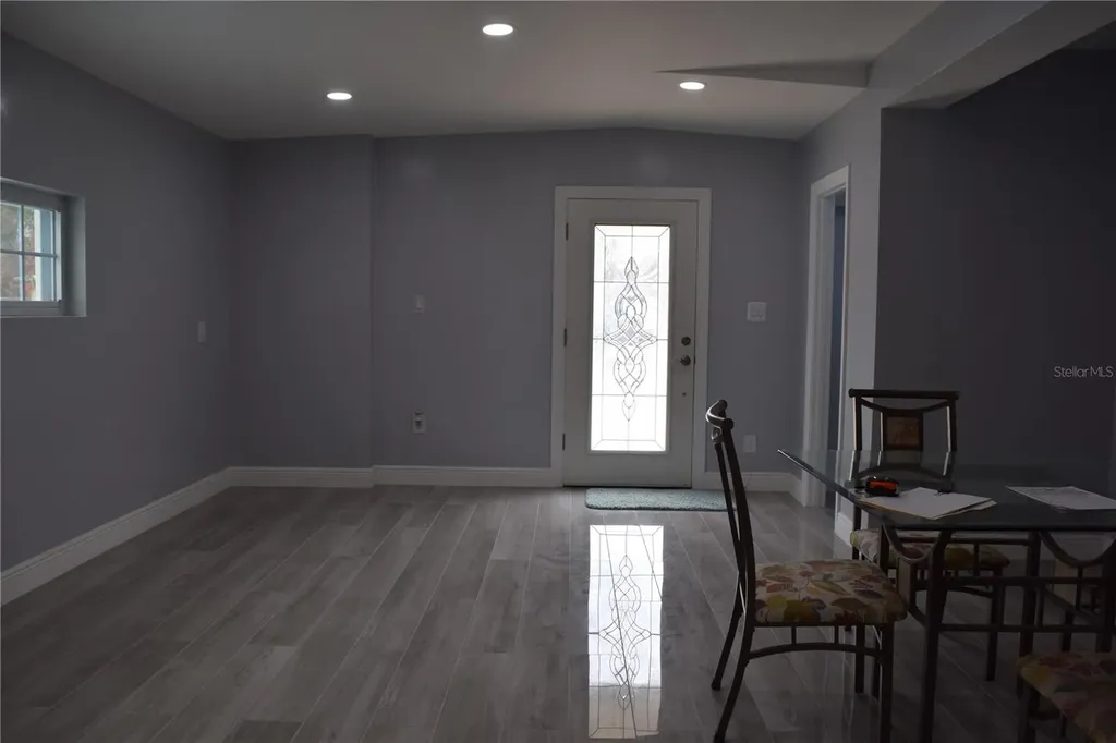 8304 Dot Lane Orlando FL 32809