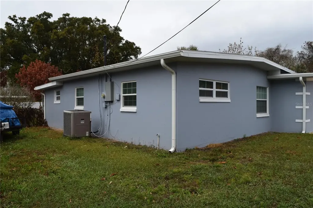 8304 Dot Lane Orlando FL 32809