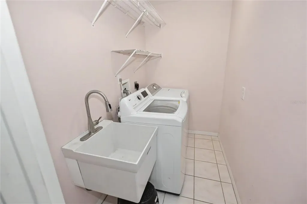 2324 W Price Boulevard North Port FL 34286
