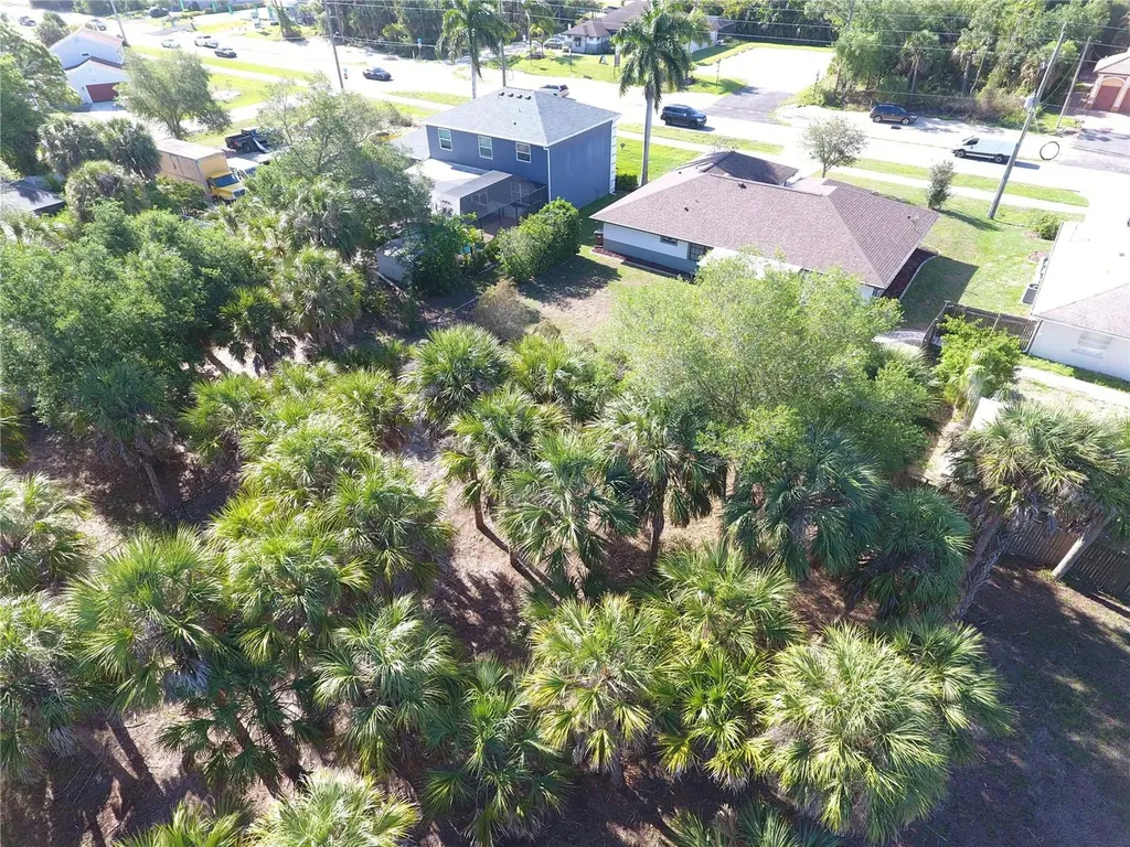 2324 W Price Boulevard North Port FL 34286