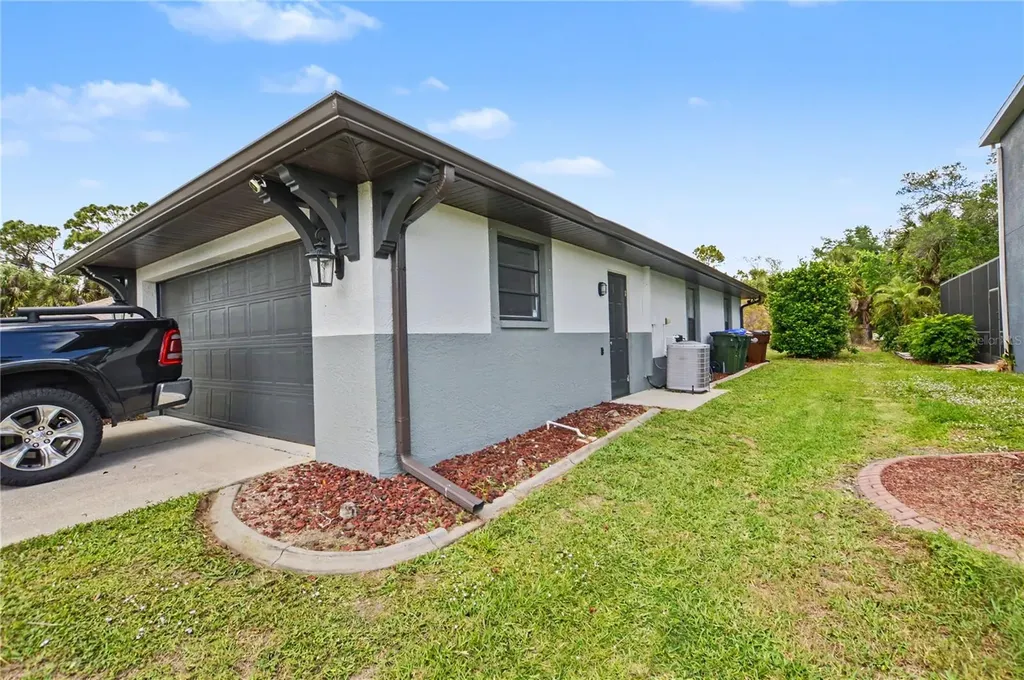 2324 W Price Boulevard North Port FL 34286