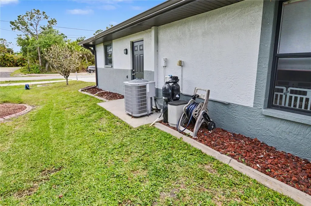 2324 W Price Boulevard North Port FL 34286
