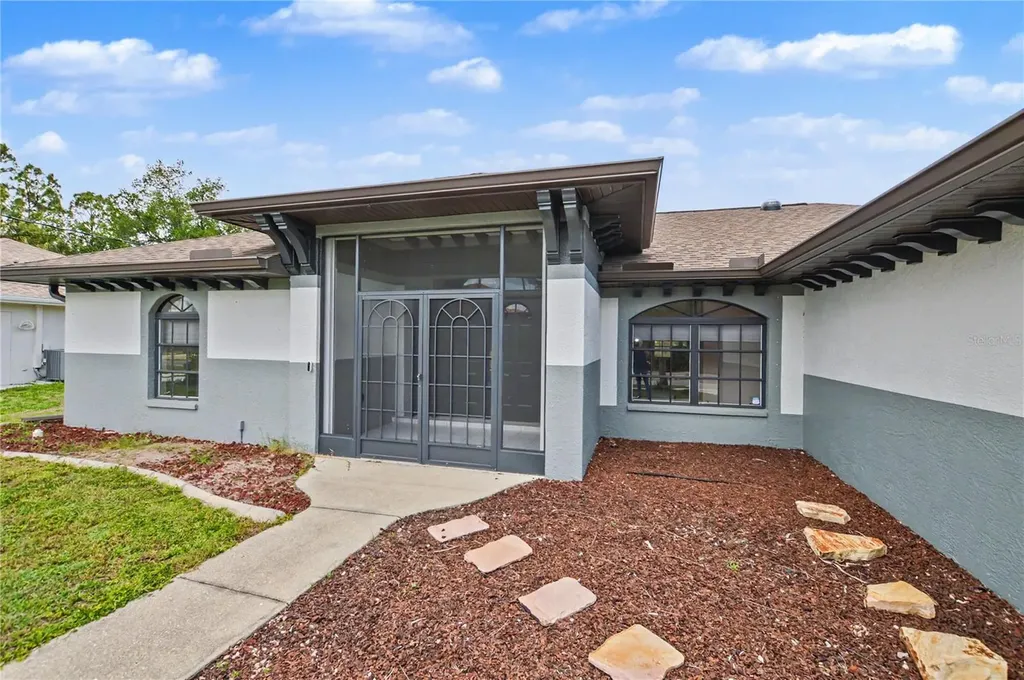 2324 W Price Boulevard North Port FL 34286