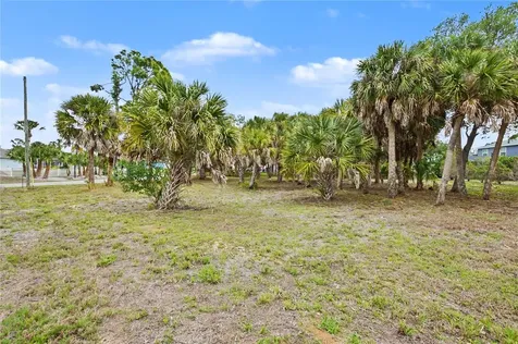 2324 W Price Boulevard North Port FL 34286