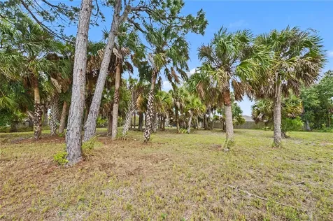 2324 W Price Boulevard North Port FL 34286