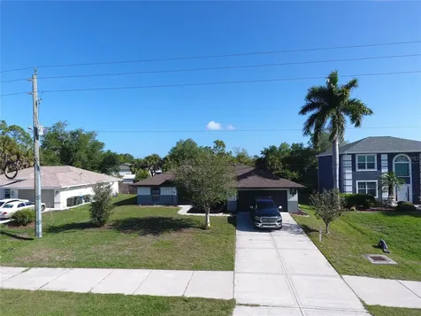 2324 W Price Boulevard North Port FL 34286
