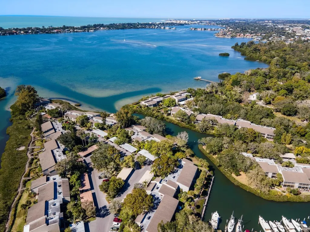1647 Brookhouse Court Sarasota FL 34231