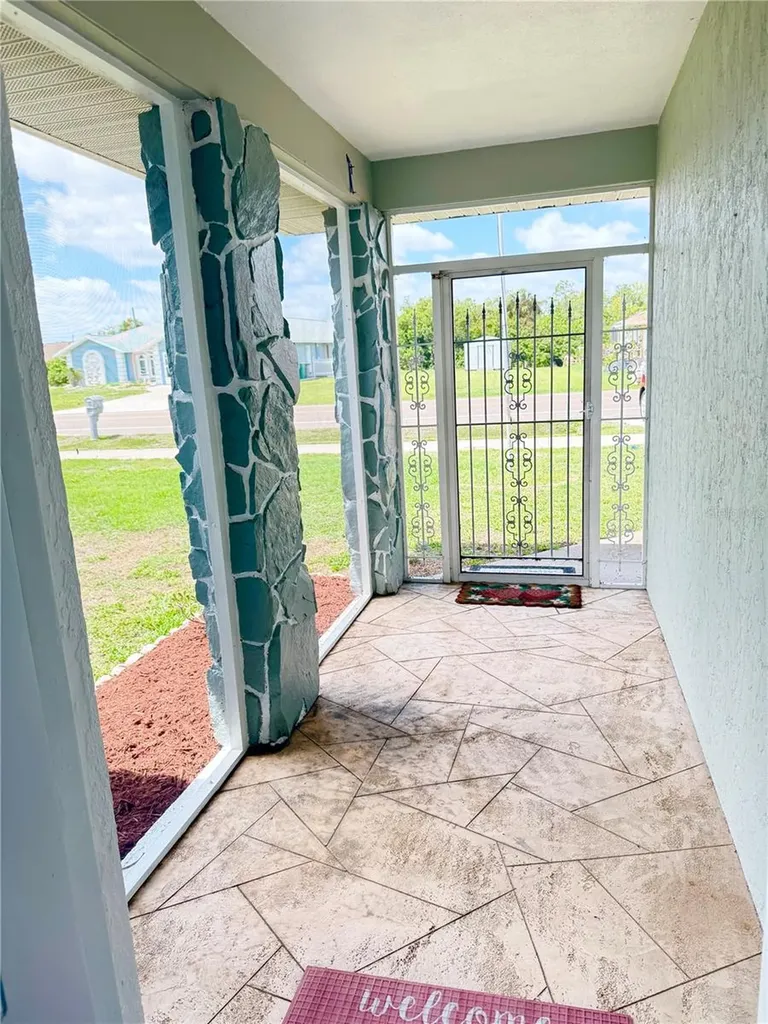1288 Sheehan Boulevard Port Charlotte FL 33952