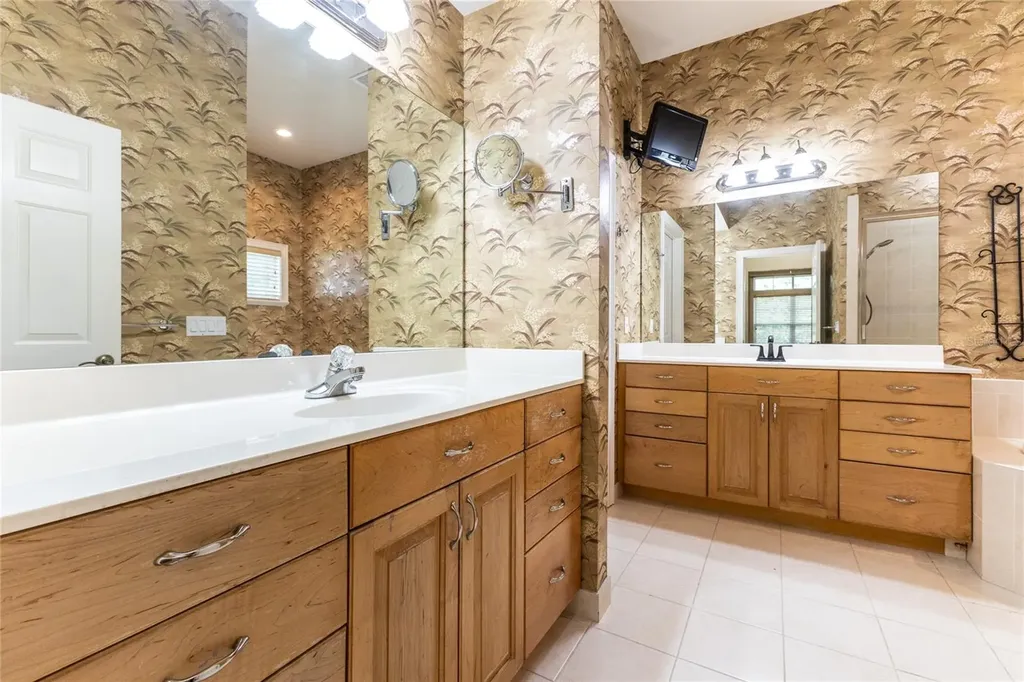 2429 NW 93rd Street Gainesville FL 32606