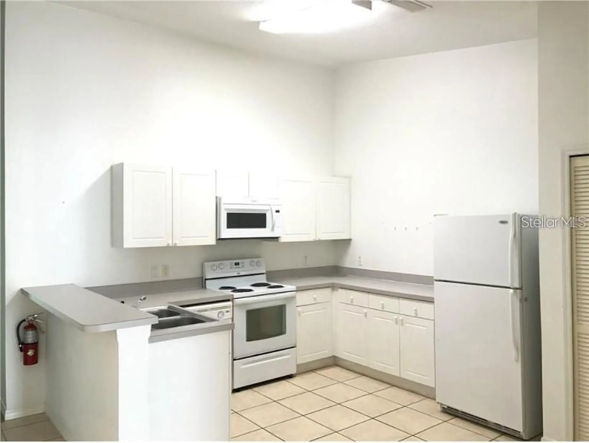 2792 Club Cortile Circle Kissimmee FL 34746
