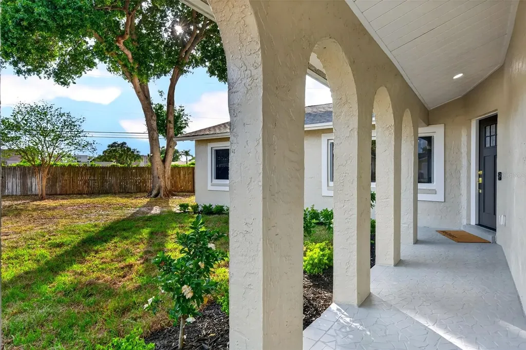 7833 Bristol Court St Petersburg FL 33709